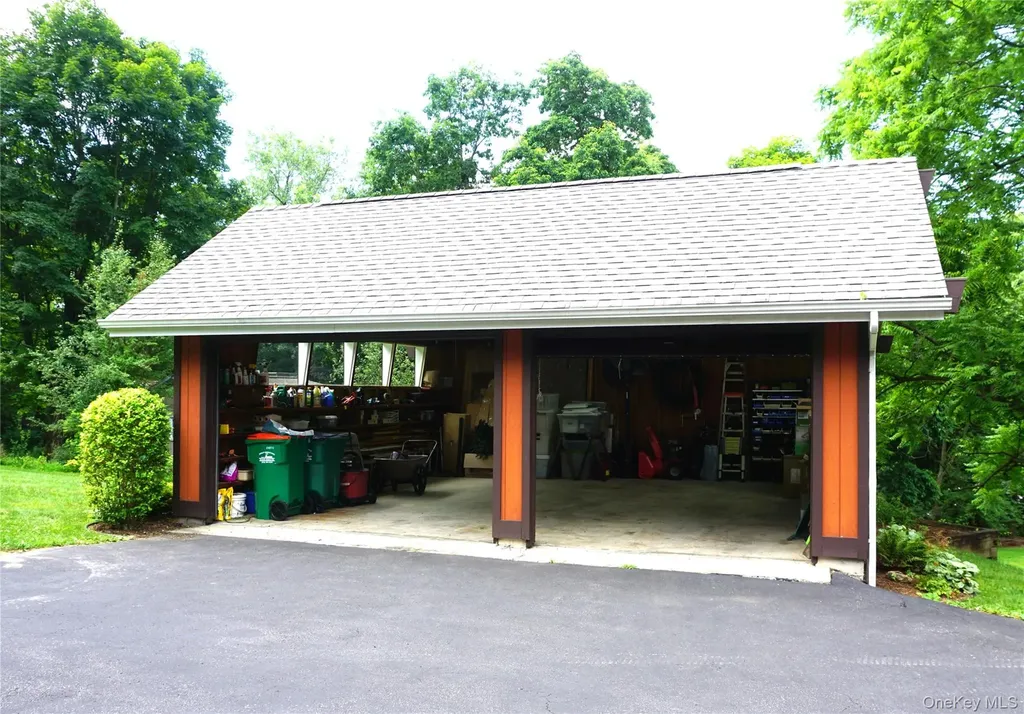 207 E Hook Road Hopewell Junction NY 12533