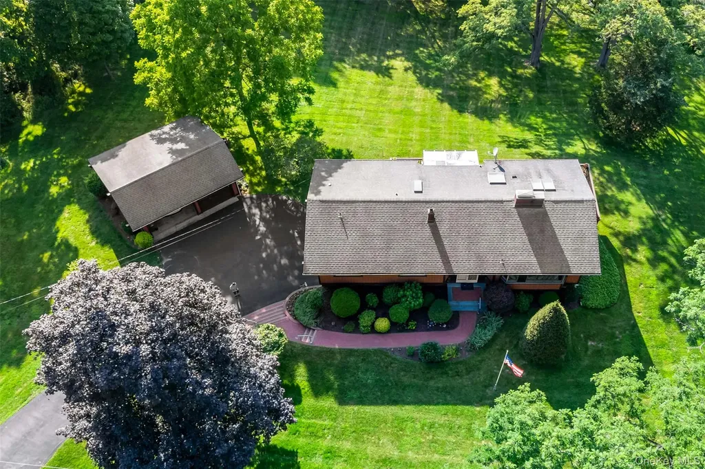 207 E Hook Road Hopewell Junction NY 12533