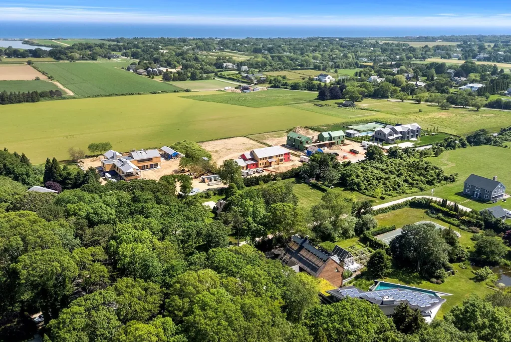 48 Sayres Path Wainscott NY 11975