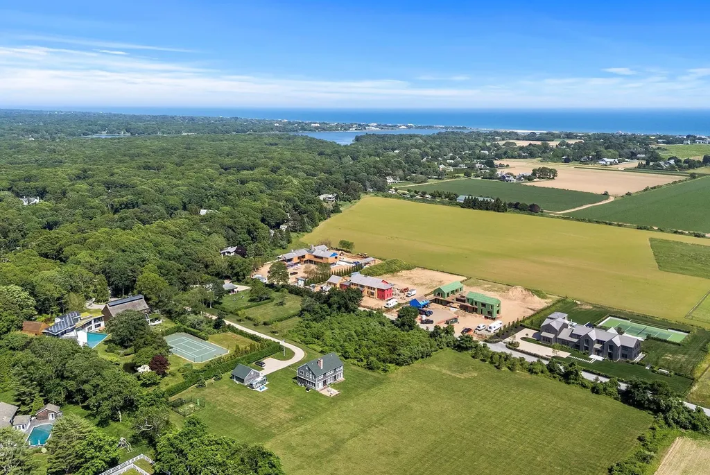 48 Sayres Path Wainscott NY 11975