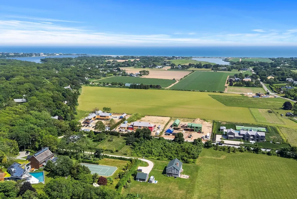 48 Sayres Path Wainscott NY 11975