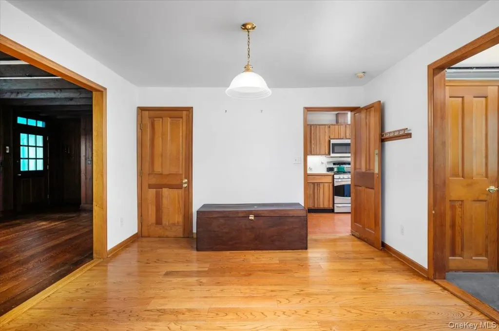 1064 Barrett Circle W Carmel NY 10512