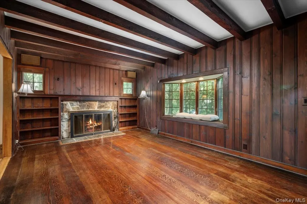 1064 Barrett Circle W Carmel NY 10512