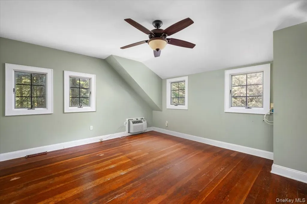1064 Barrett Circle W Carmel NY 10512
