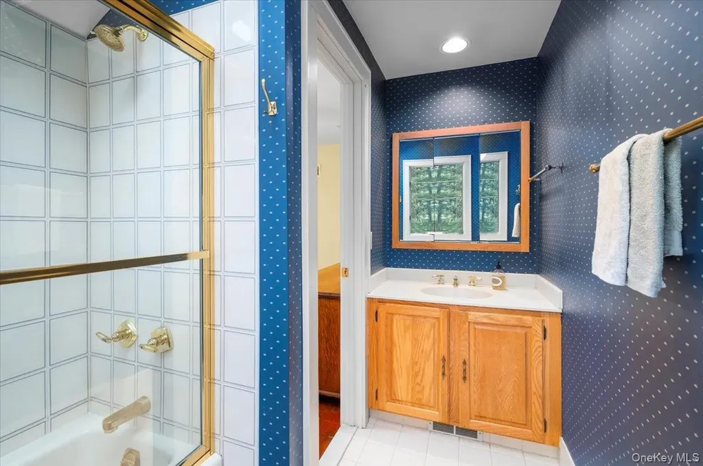 1064 Barrett Circle W Carmel NY 10512