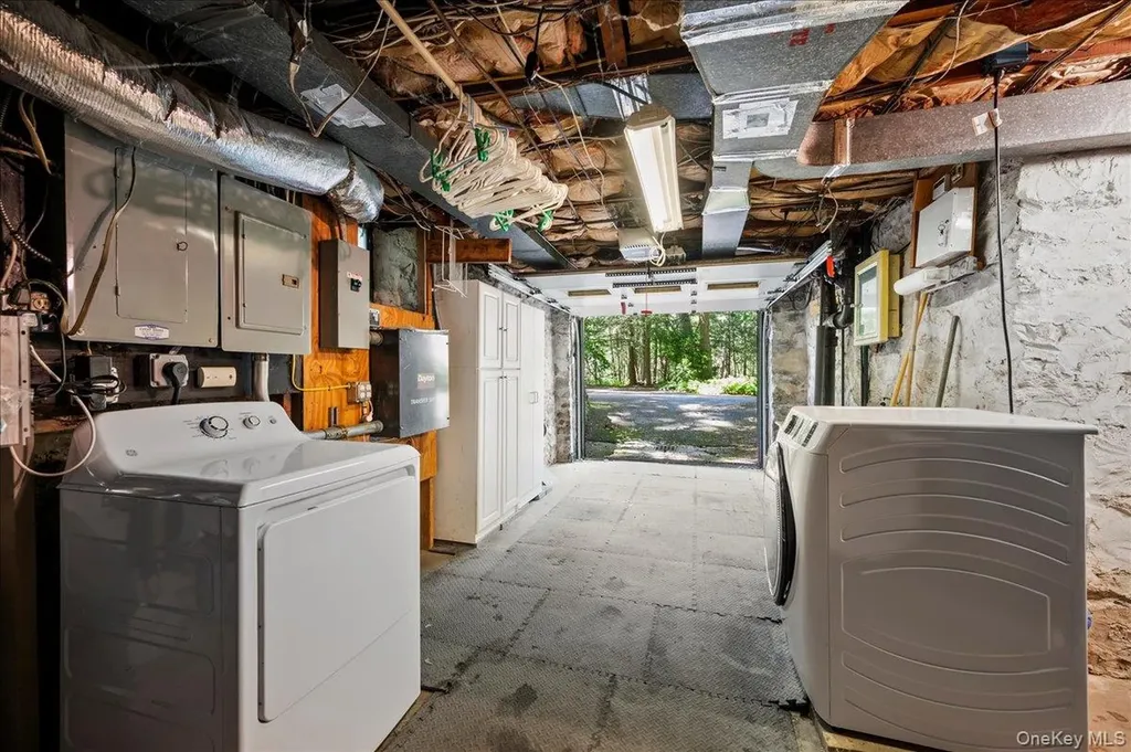 1064 Barrett Circle W Carmel NY 10512