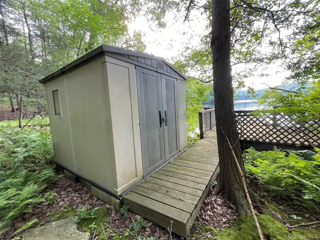 1064 Barrett Circle W Carmel NY 10512