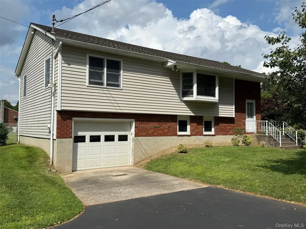 39 Maple Lane Dover Plains NY 12522