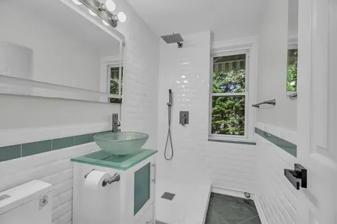 643 Deer Park Avenue Babylon NY 11702