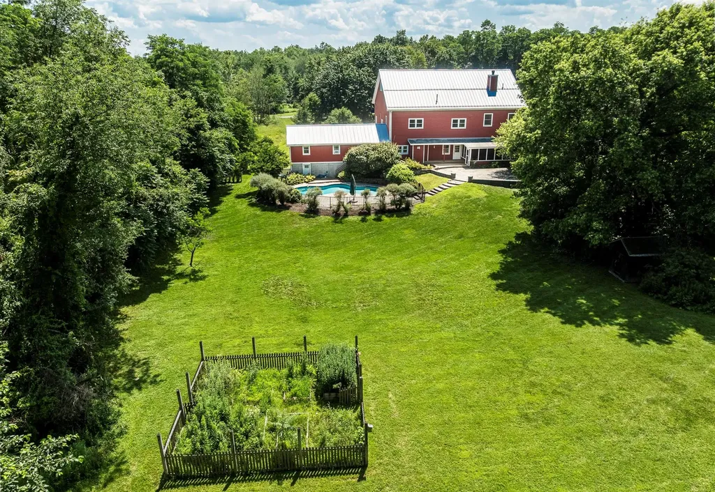 161 Whalesback Road Red Hook NY 12571