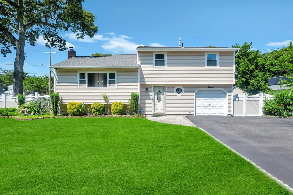 20 College Road Selden NY 11784