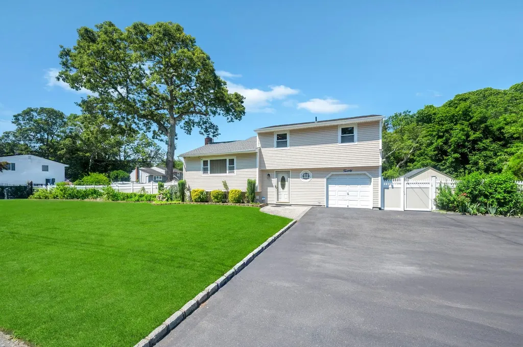 20 College Road Selden NY 11784