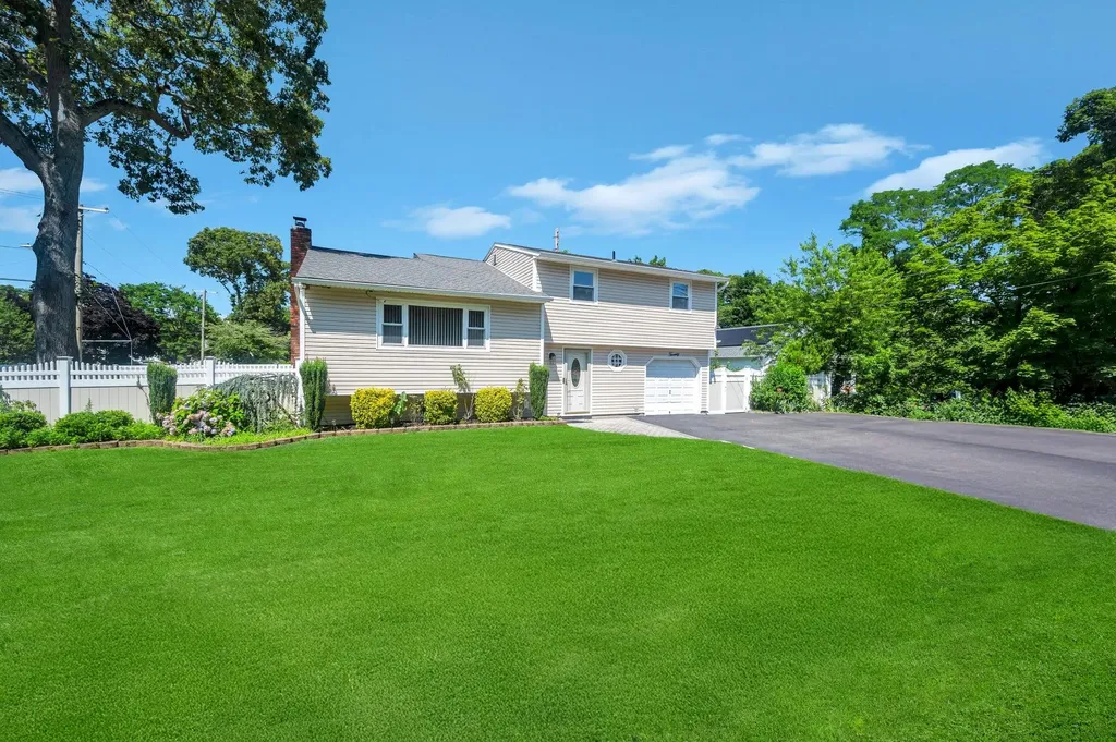 20 College Road Selden NY 11784