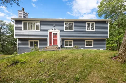 16 Mountain View Drive Holmes NY 12531