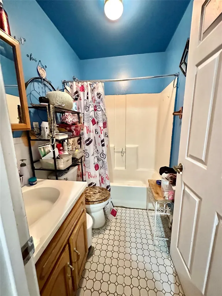 1389 Shakespeare Avenue Bronx NY 10452