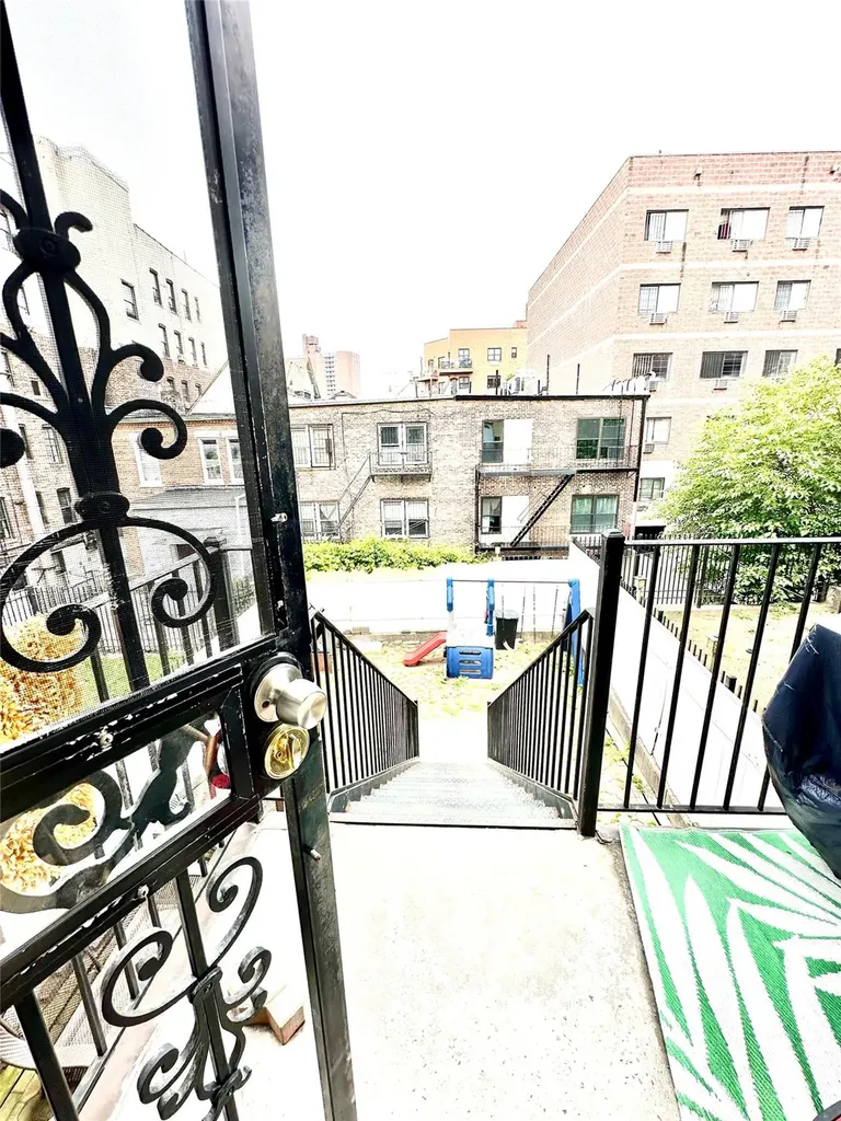 1389 Shakespeare Avenue Bronx NY 10452