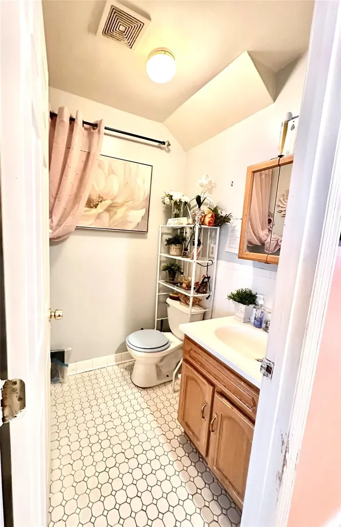 1389 Shakespeare Avenue Bronx NY 10452
