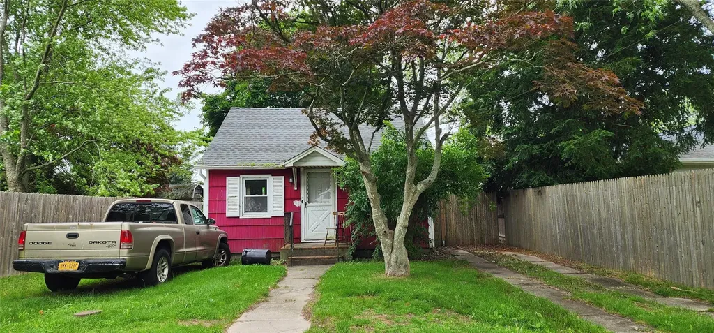 202 Forest Road W Mastic Beach NY 11951