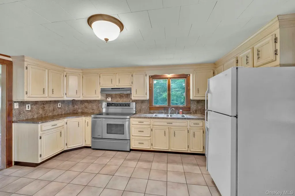 767 Cherrytown Road Kerhonkson NY 12446