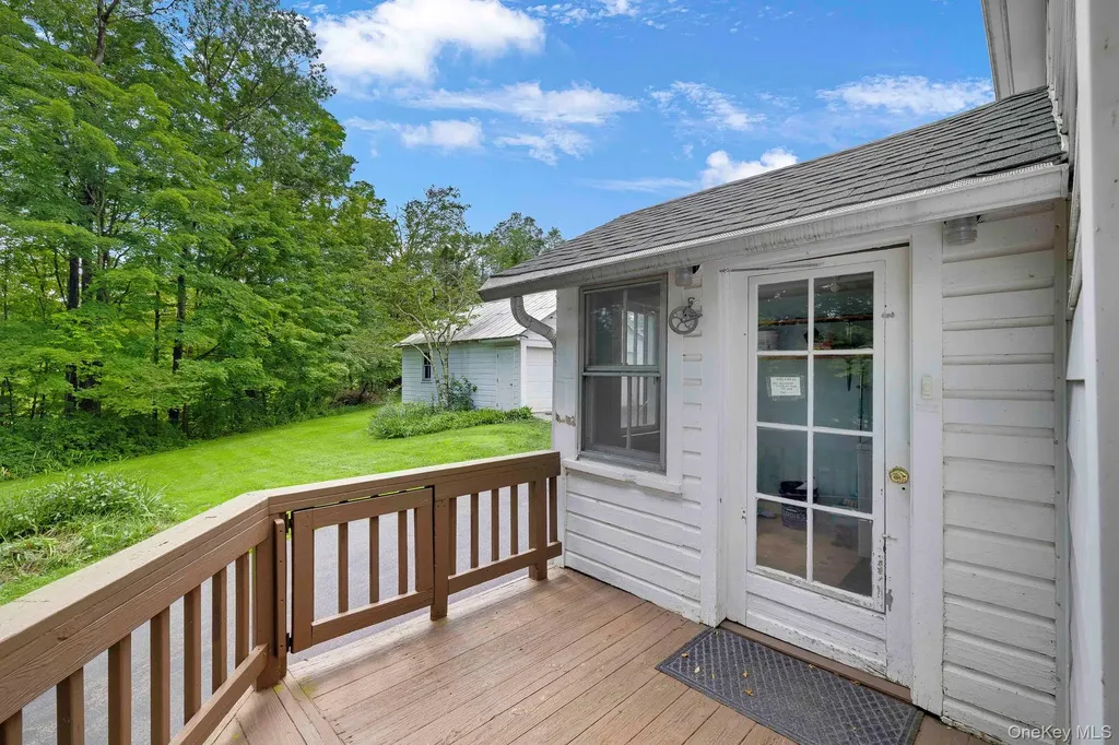 767 Cherrytown Road Kerhonkson NY 12446