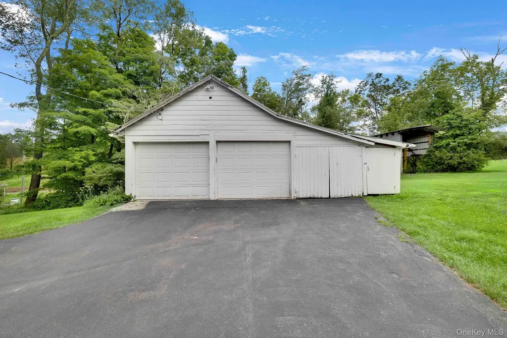 767 Cherrytown Road Kerhonkson NY 12446