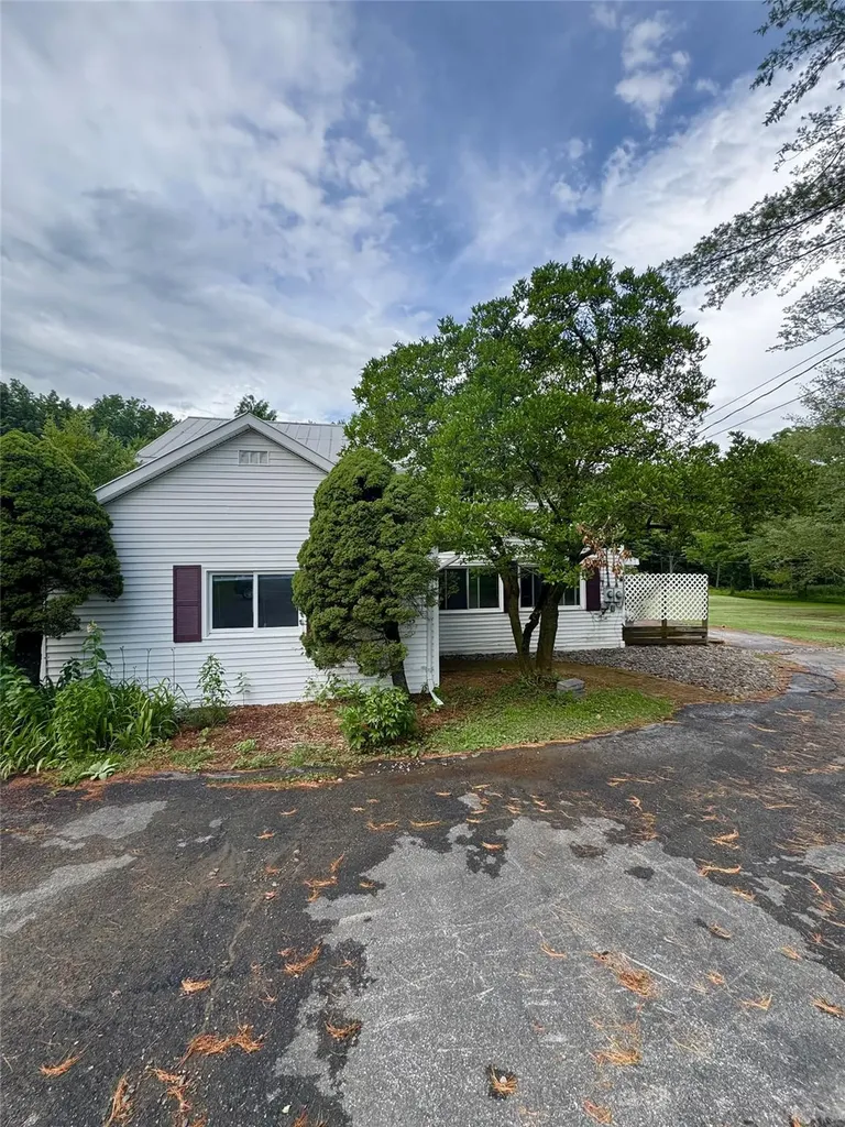 30 Schoonmaker Lane Stone Ridge NY 12484