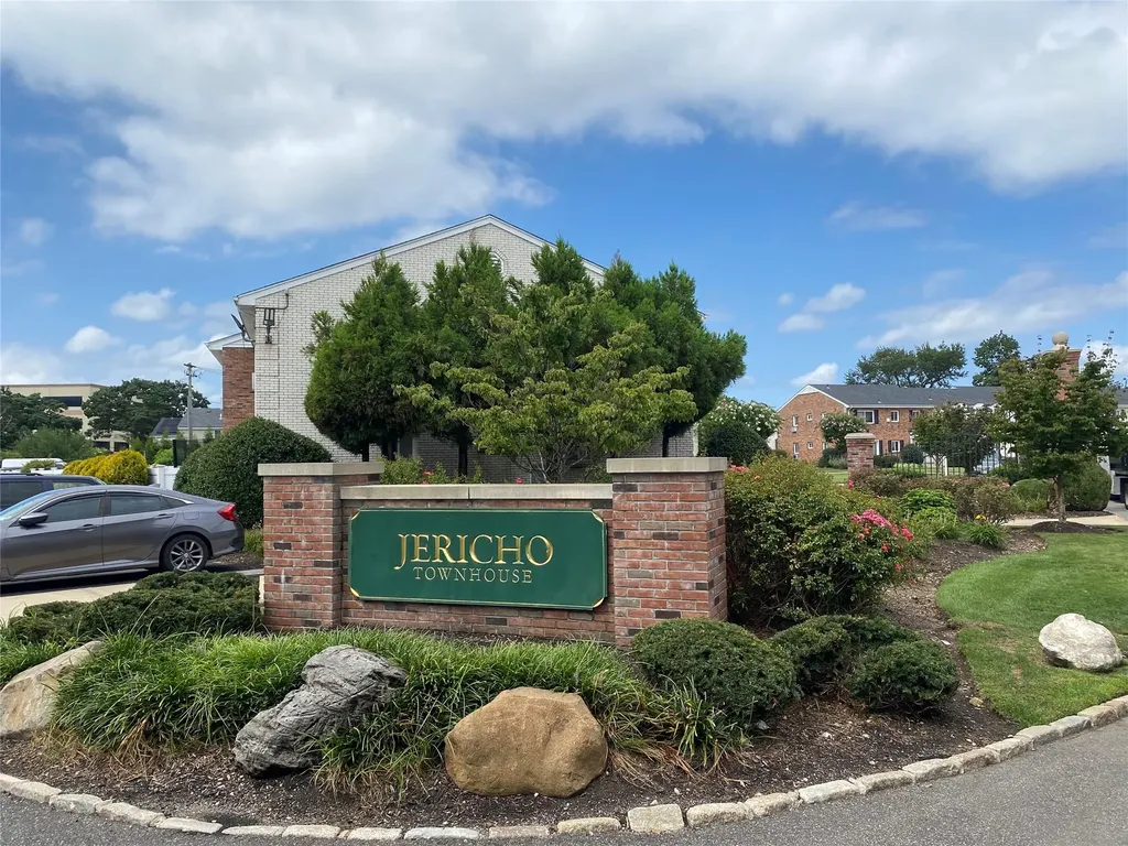 412 Dawson Lane Jericho NY 11753