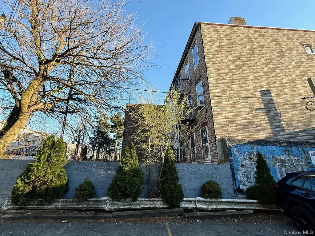 7313 71st Street Ridgewood NY 11385
