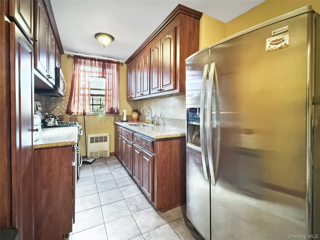 1480 Thieriot Avenue Bronx NY 10460