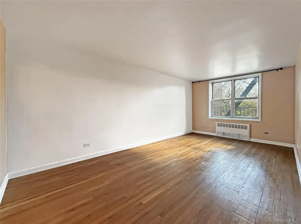1480 Thieriot Avenue Bronx NY 10460