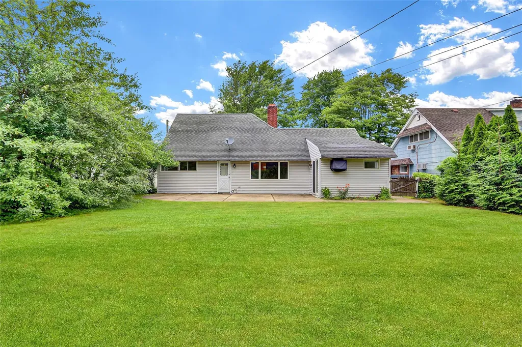 361 Twin S Lane Wantagh NY 11793
