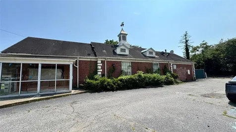 292 Little East Neck Road West Babylon NY 11704