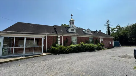 292 Little East Neck Road West Babylon NY 11704