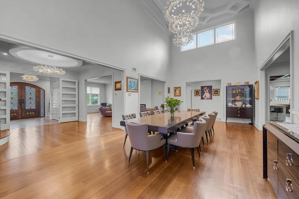 185 Dolphin Drive Hewlett Neck NY 11598