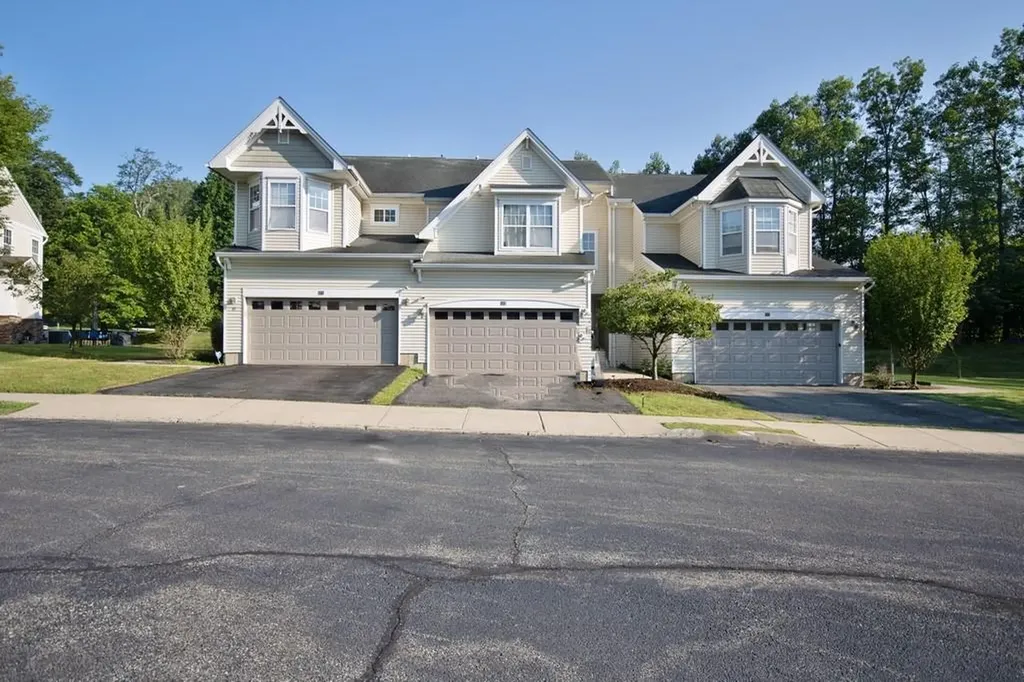 49 Cornwall Lane Middletown NY 10940