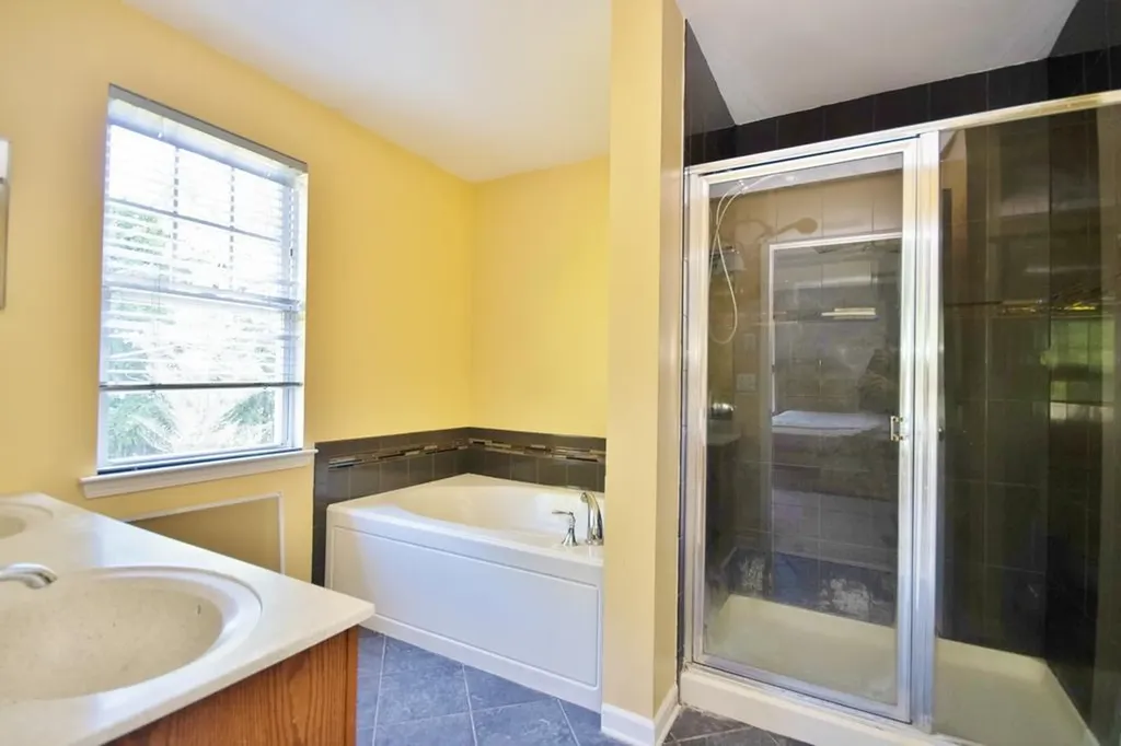 49 Cornwall Lane Middletown NY 10940