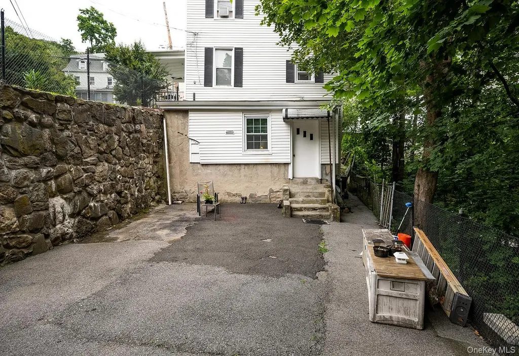 90 Broadway Ossining NY 10562