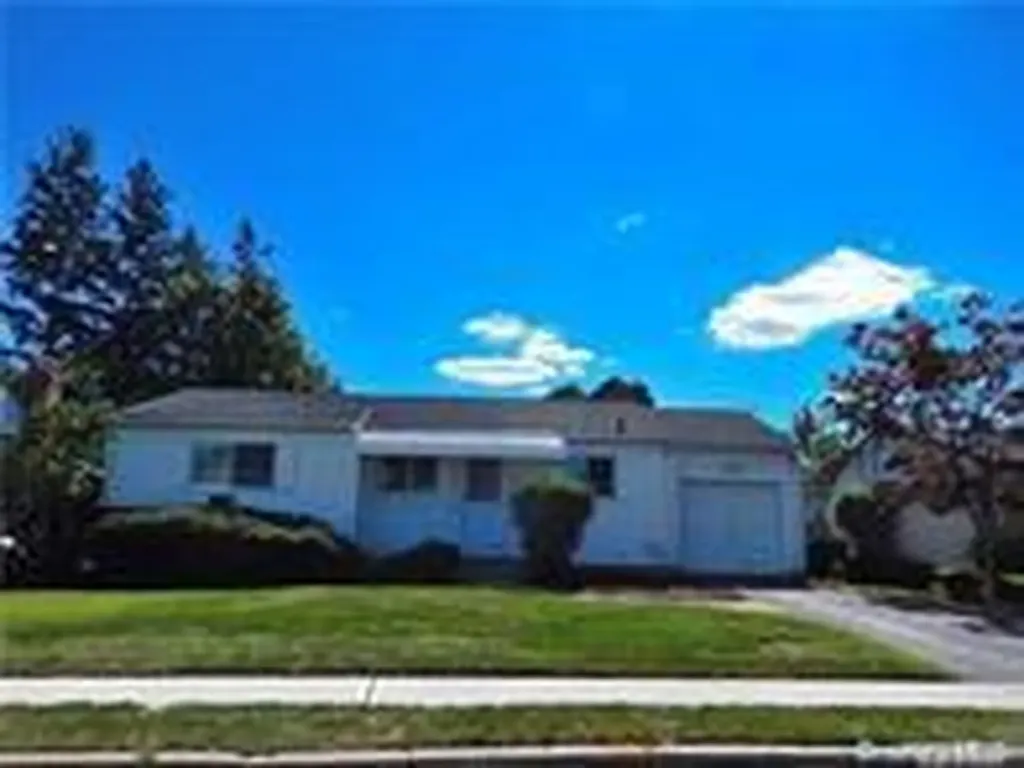 107 Morton Boulevard Plainview NY 11803