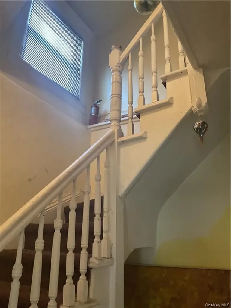 625 S 5th Avenue Mount Vernon NY 10550