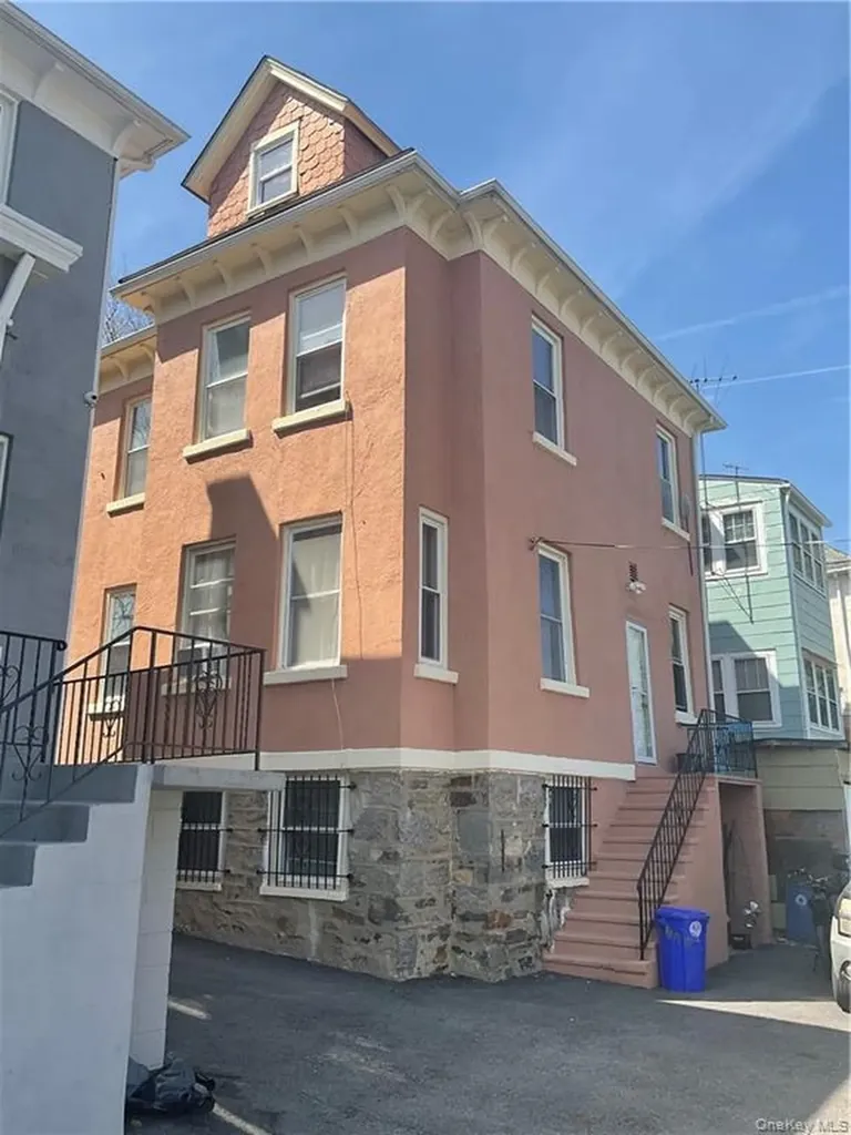 625 S 5th Avenue Mount Vernon NY 10550