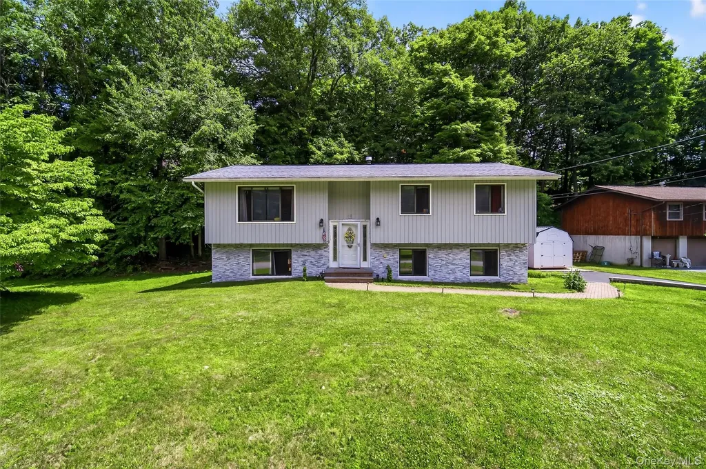 49 Raker Road Poughkeepsie NY 12603