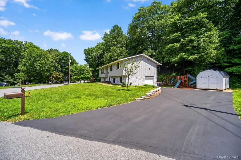 49 Raker Road Poughkeepsie NY 12603