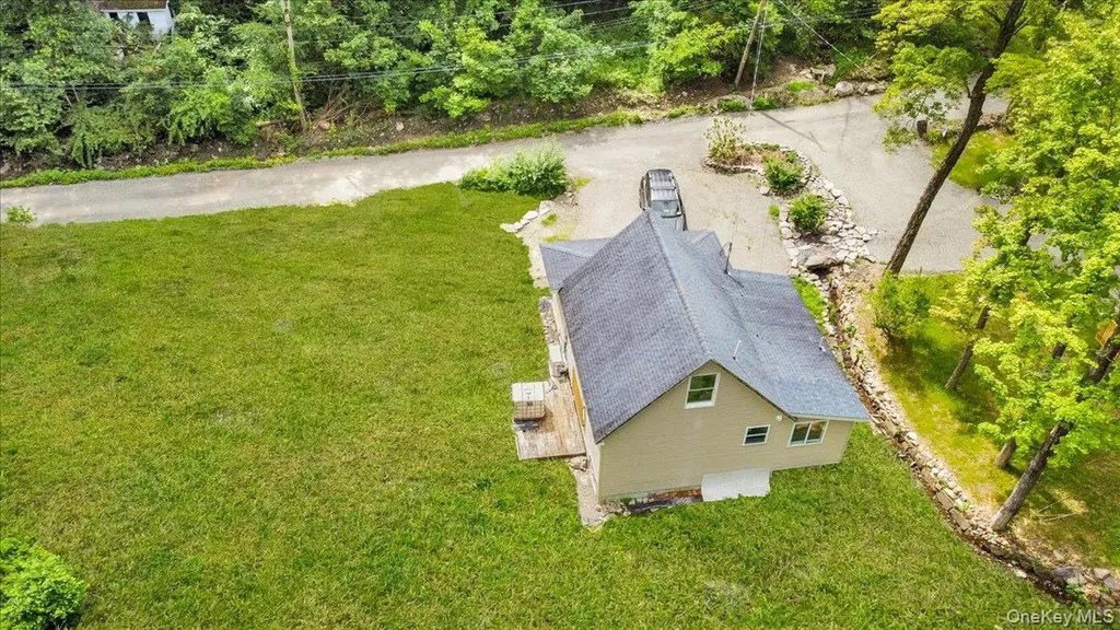 8 Pioneer Trail Monroe NY 10950