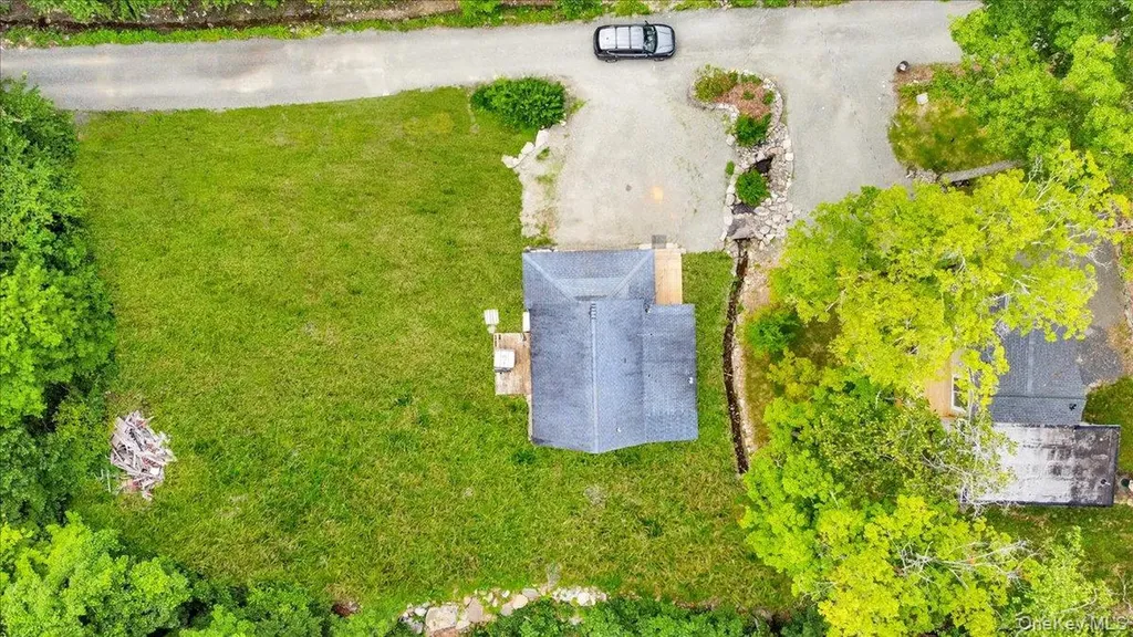 8 Pioneer Trail Monroe NY 10950