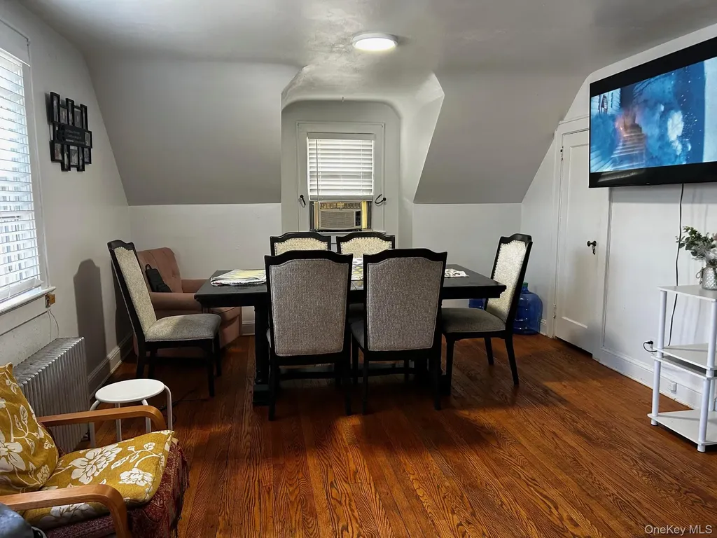 11 Duryea Place Lynbrook NY 11563