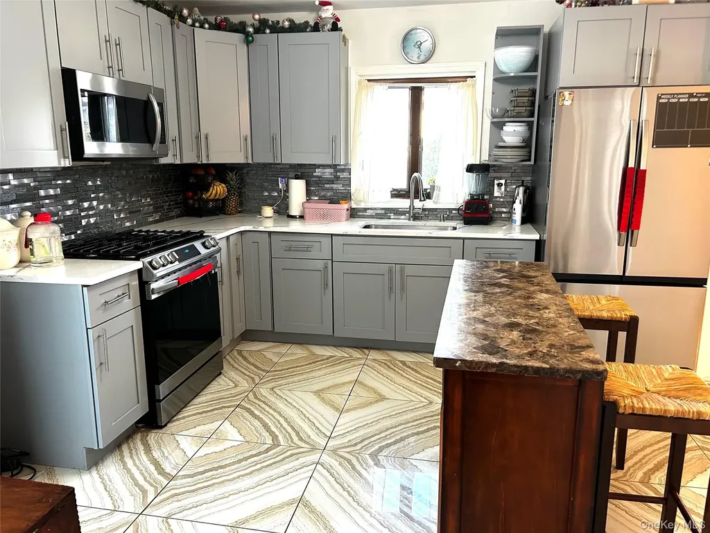 11 Duryea Place Lynbrook NY 11563