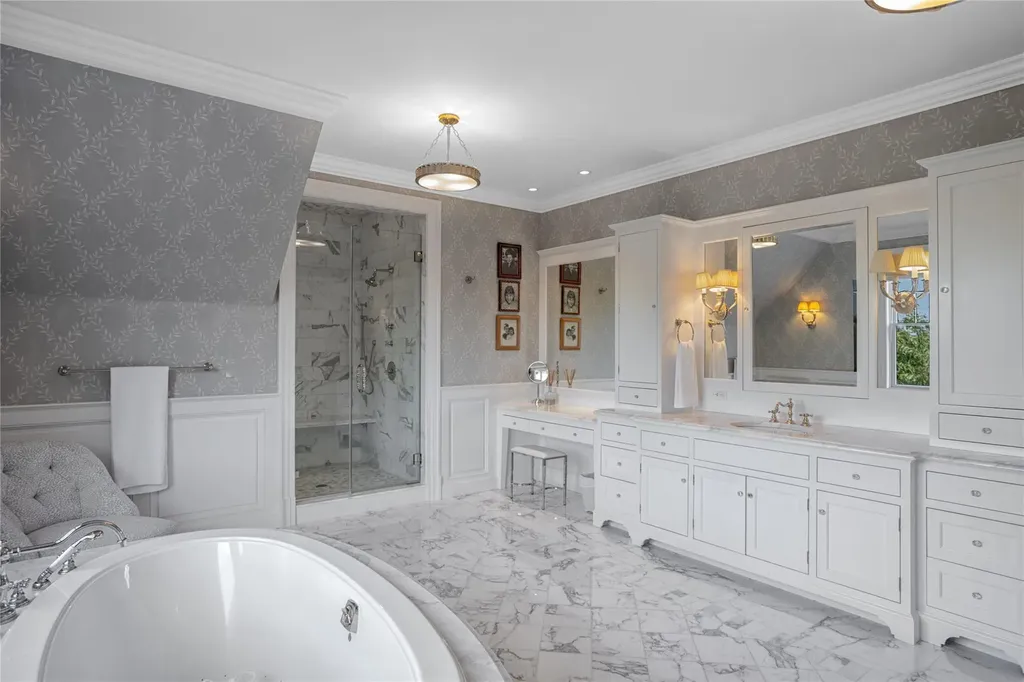 59 Shore Road Westhampton NY 11977