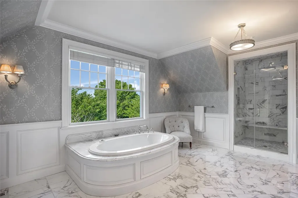 59 Shore Road Westhampton NY 11977