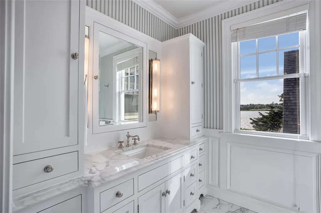 59 Shore Road Westhampton NY 11977