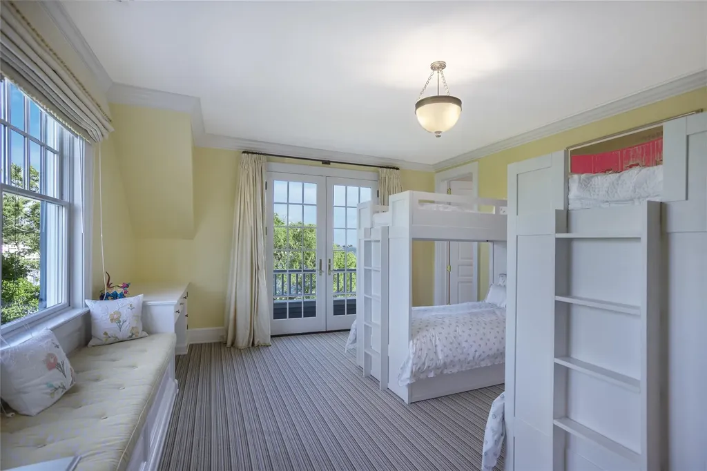 59 Shore Road Westhampton NY 11977